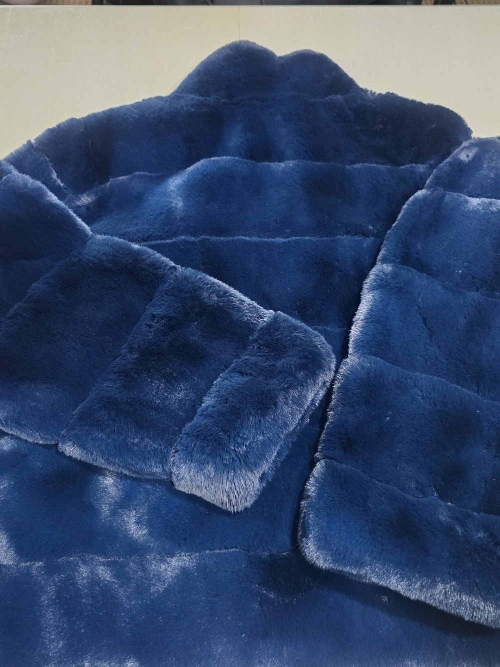 Donna Salyers Fabulous Furs Lafayette 148 New York Faux Fur - Picture 12 of 12
